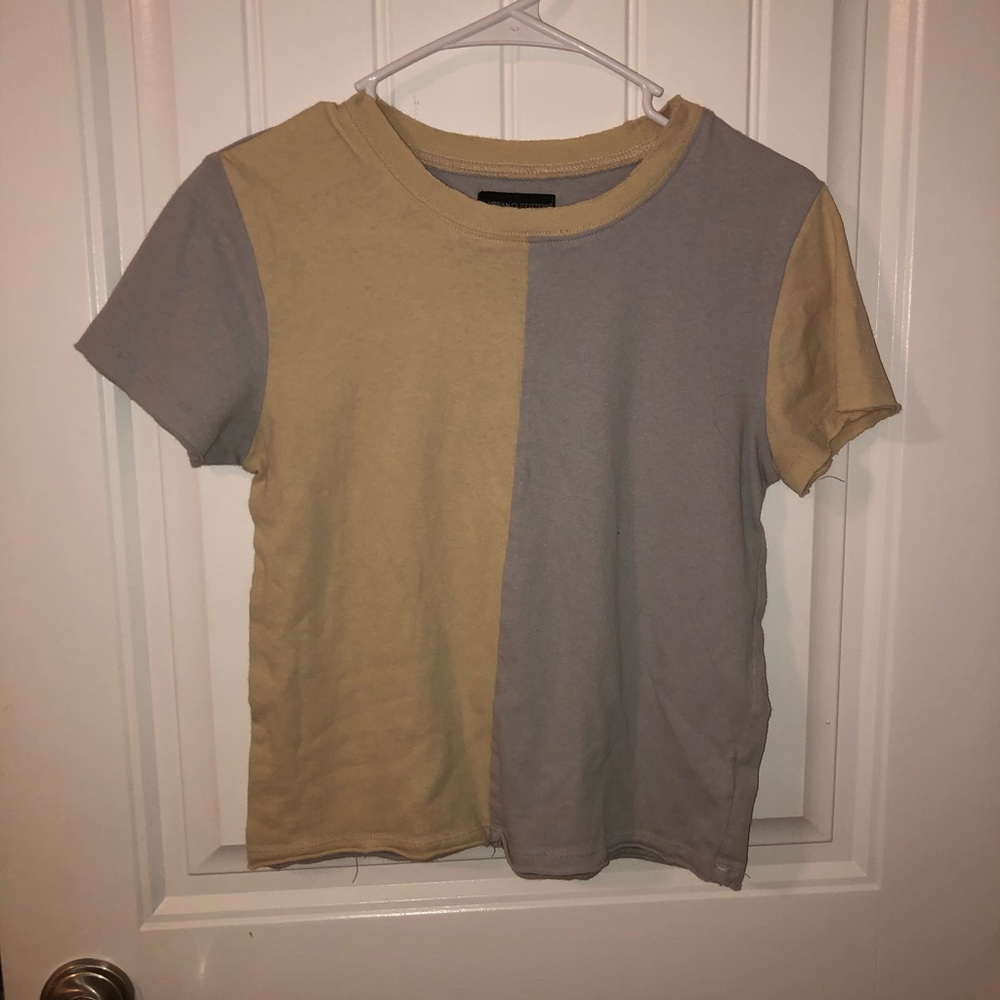 Pastel spring top from urban outfitters!